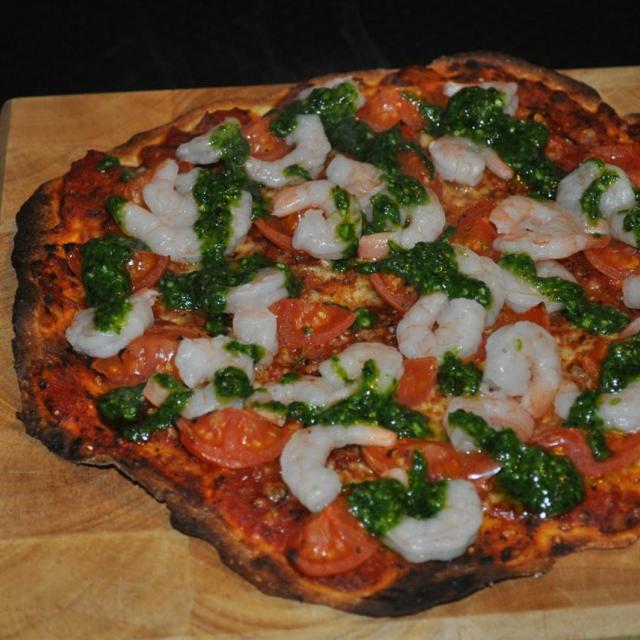 Billede 6 - Pizza med frisk tomat, rejer og pesto.